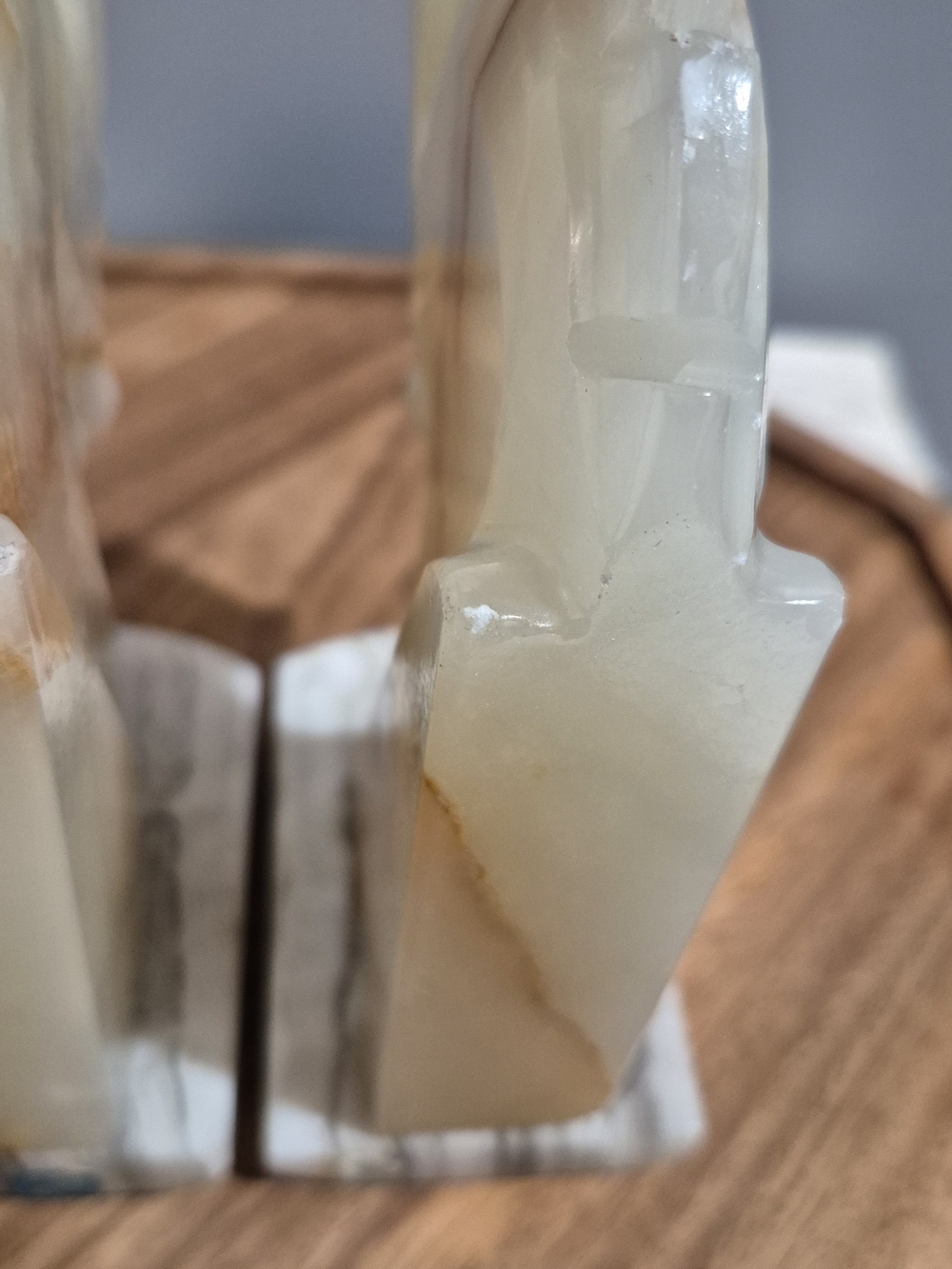 Carved Onyx Horse Head Bookends - Cream & Brown Striations - Picture 14 of 17
